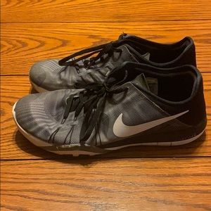 Nike Volleyball Shoes in Good condition!
